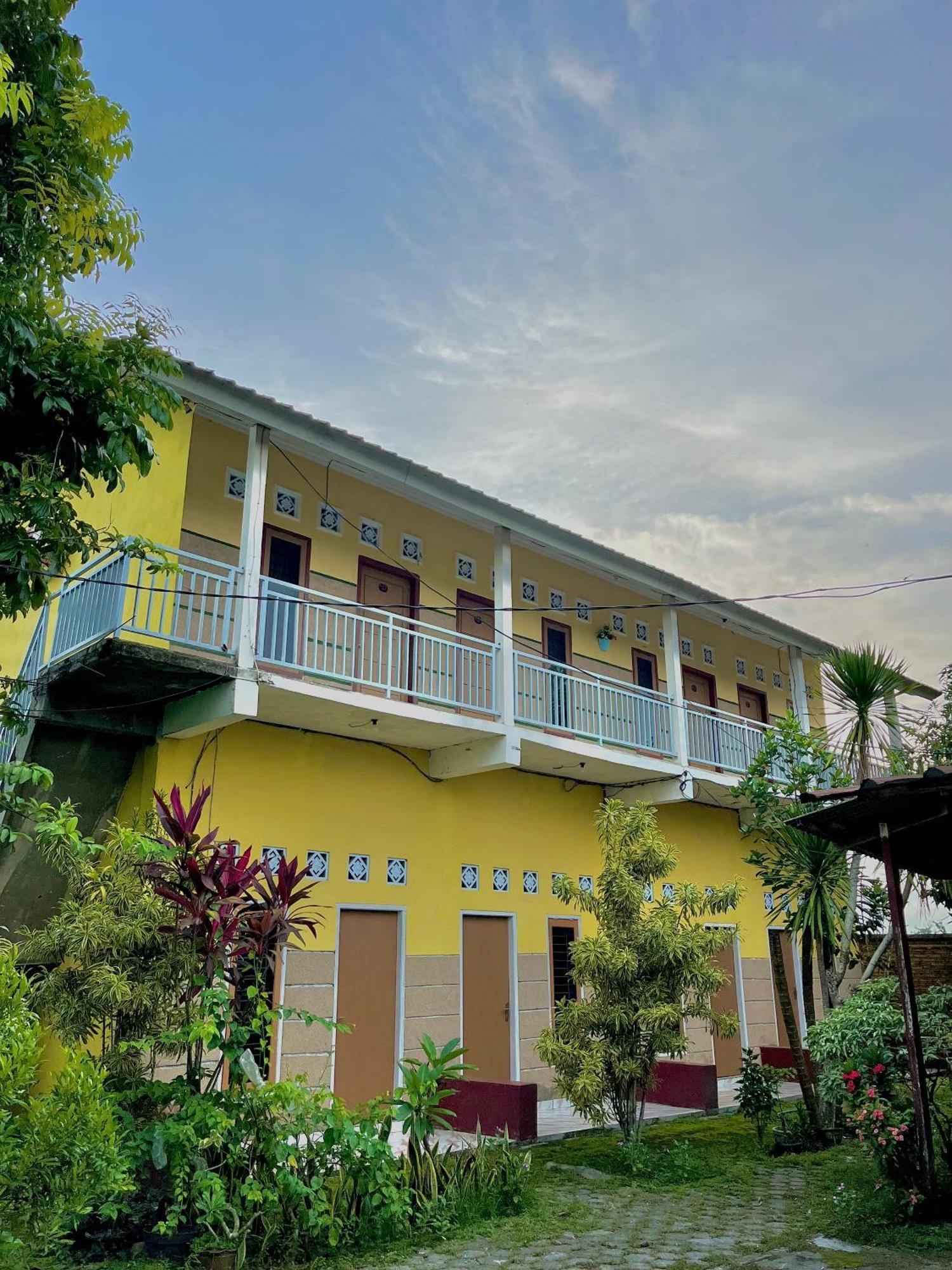 Alan'S Homestay Kuripan  Εξωτερικό φωτογραφία